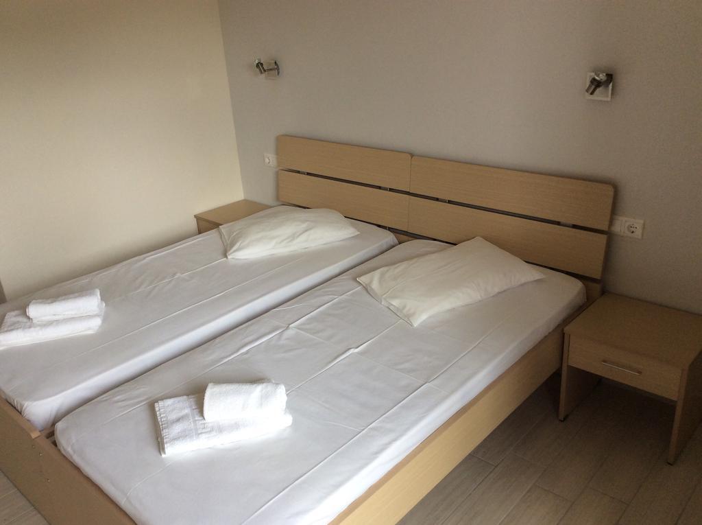Elena Rooms ปลาเกียส ห้อง รูปภาพ