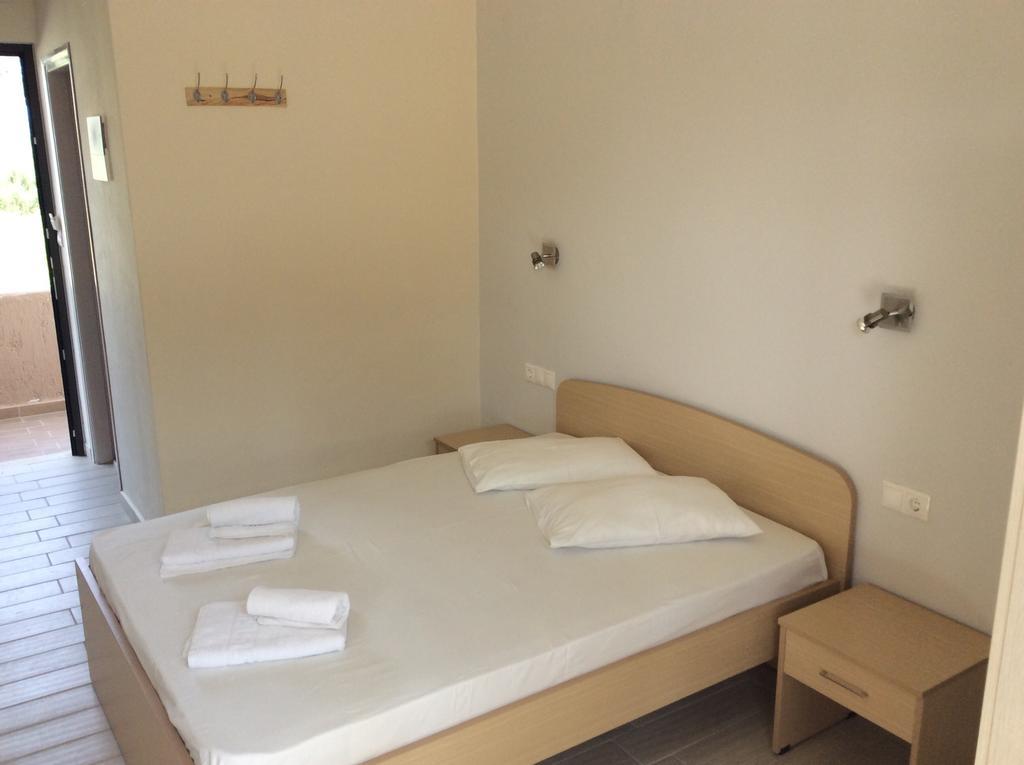 Elena Rooms ปลาเกียส ห้อง รูปภาพ