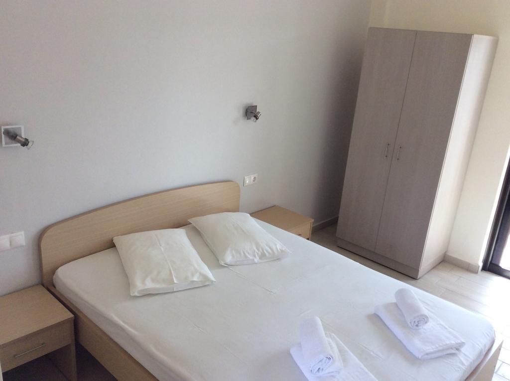 Elena Rooms ปลาเกียส ห้อง รูปภาพ